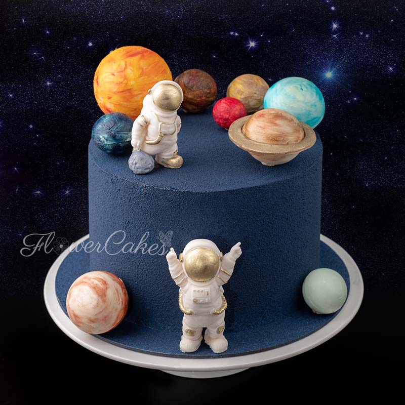 Rymdtårta med astronauter