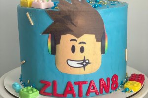 Tårta med Roblox-tema.